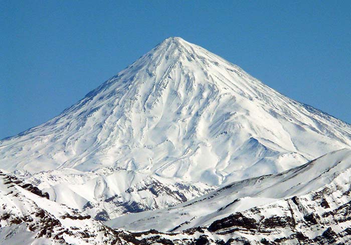 همه چیز درباره بلندترین کوه ایران